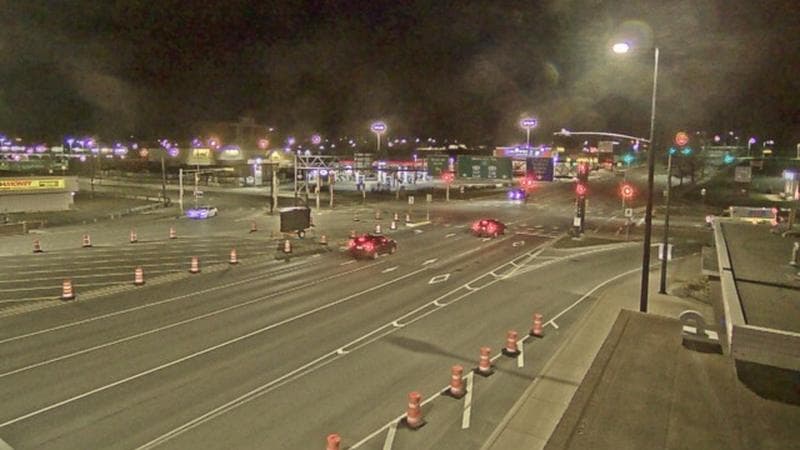 Macdonald Bridge - Halifax bound