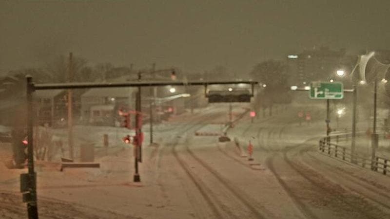 Mac Donald Bridge - Dartmouth bound