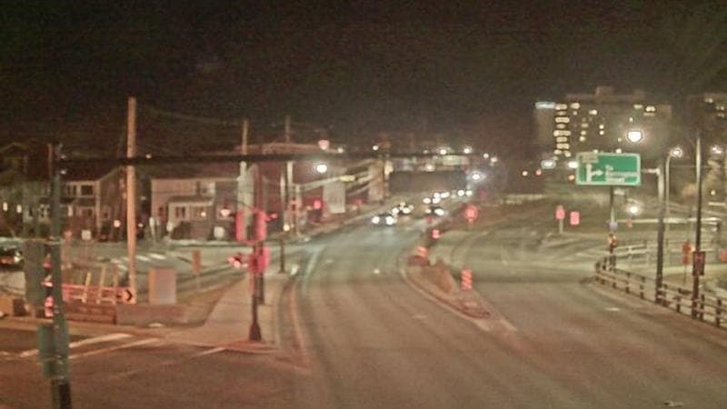 Mac Donald Bridge - Dartmouth bound