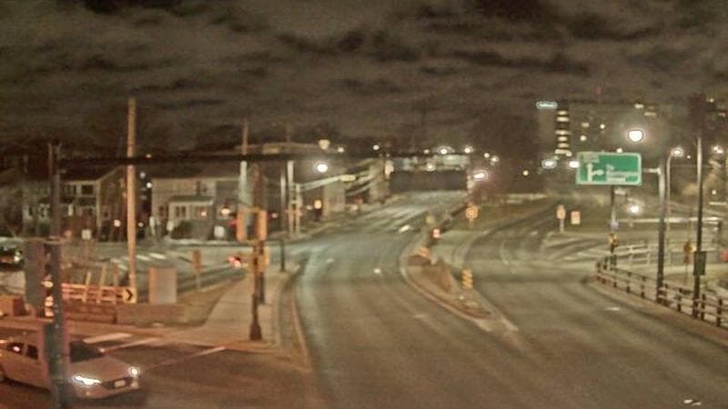 Mac Donald Bridge - Dartmouth bound