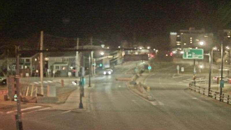 Mac Donald Bridge - Dartmouth bound