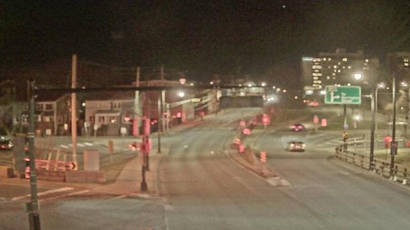 Mac Donald Bridge - Dartmouth bound