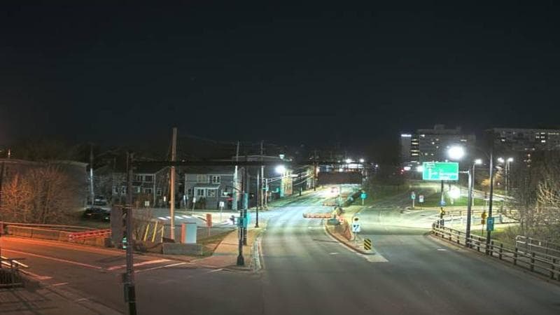 Mac Donald Bridge - Dartmouth bound