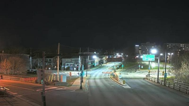 Mac Donald Bridge - Dartmouth bound