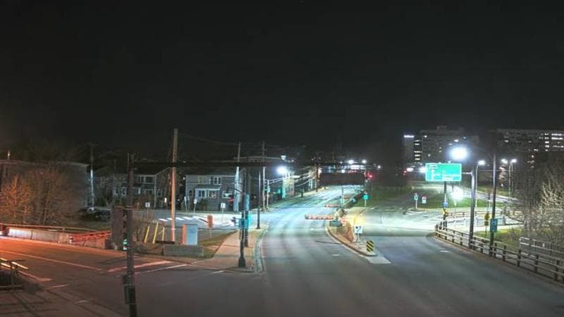Mac Donald Bridge - Dartmouth bound