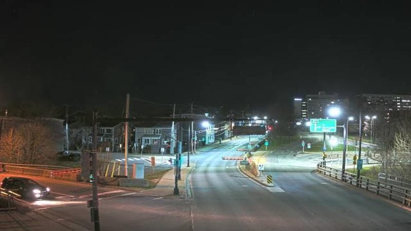 Mac Donald Bridge - Dartmouth bound