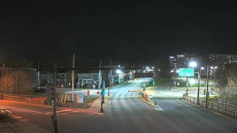 Mac Donald Bridge - Dartmouth bound