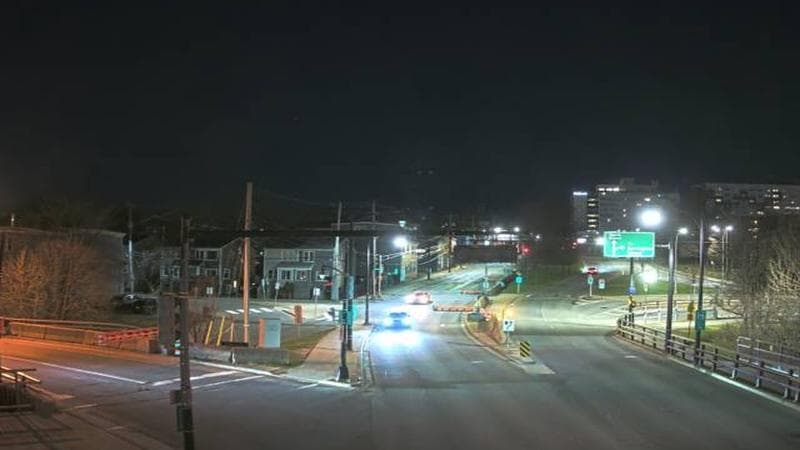 Mac Donald Bridge - Dartmouth bound