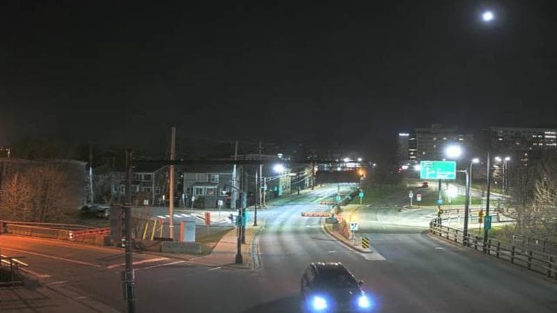 Mac Donald Bridge - Dartmouth bound