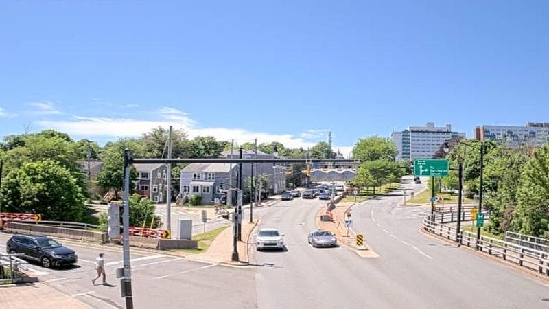 Mac Donald Bridge - Dartmouth bound