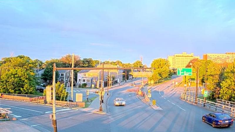Mac Donald Bridge - Dartmouth bound