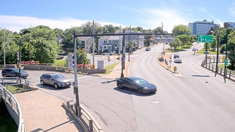 Mac Donald Bridge - Dartmouth bound