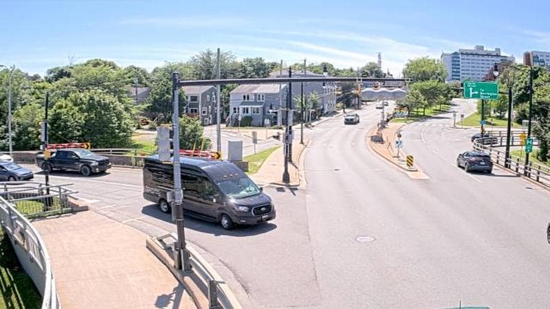 Mac Donald Bridge - Dartmouth bound