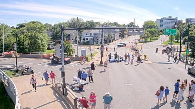Mac Donald Bridge - Dartmouth bound