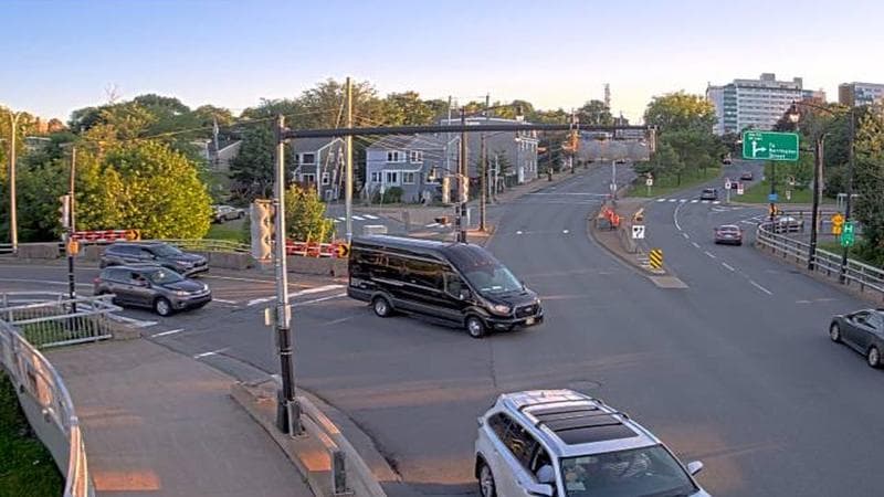 Mac Donald Bridge - Dartmouth bound