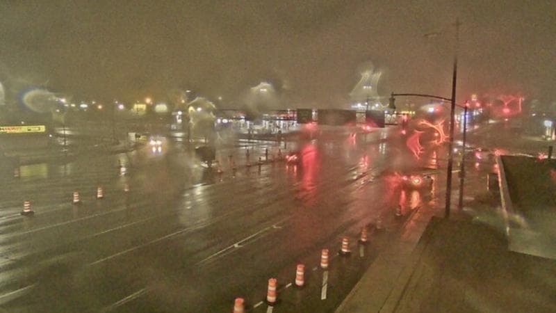 Macdonald Bridge - Halifax bound