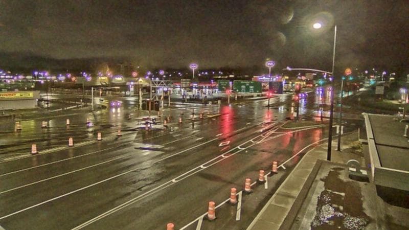 Macdonald Bridge - Halifax bound