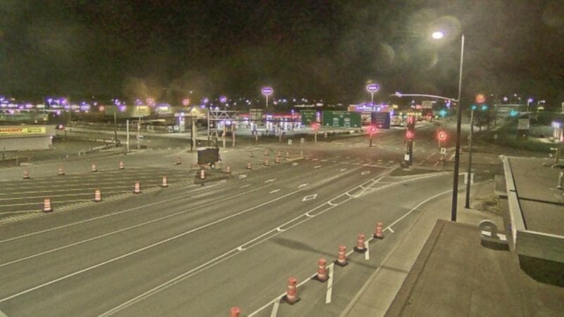 Macdonald Bridge - Halifax bound