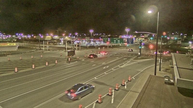 Macdonald Bridge - Halifax bound