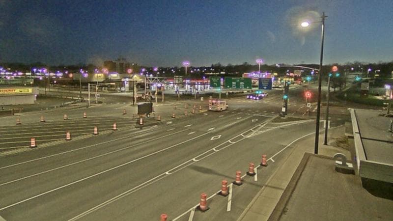 Macdonald Bridge - Halifax bound