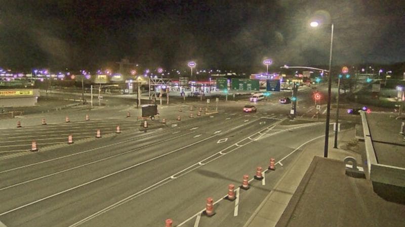 Macdonald Bridge - Halifax bound