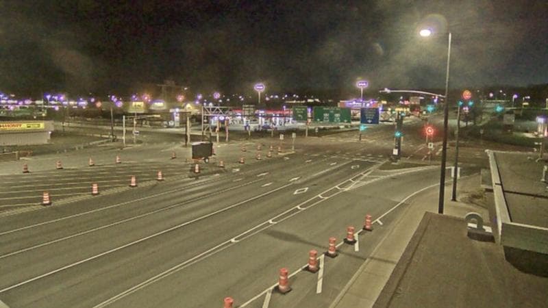 Macdonald Bridge - Halifax bound