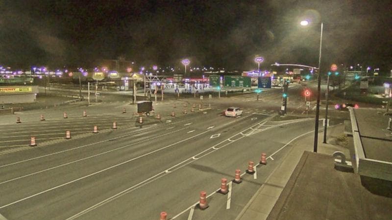 Macdonald Bridge - Halifax bound