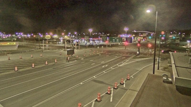 Macdonald Bridge - Halifax bound