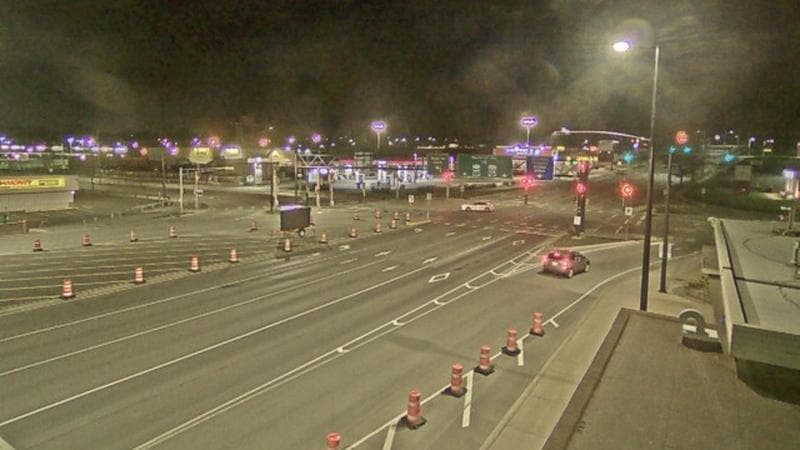 Macdonald Bridge - Halifax bound