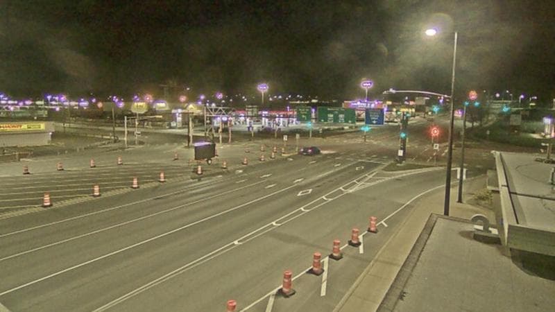 Macdonald Bridge - Halifax bound