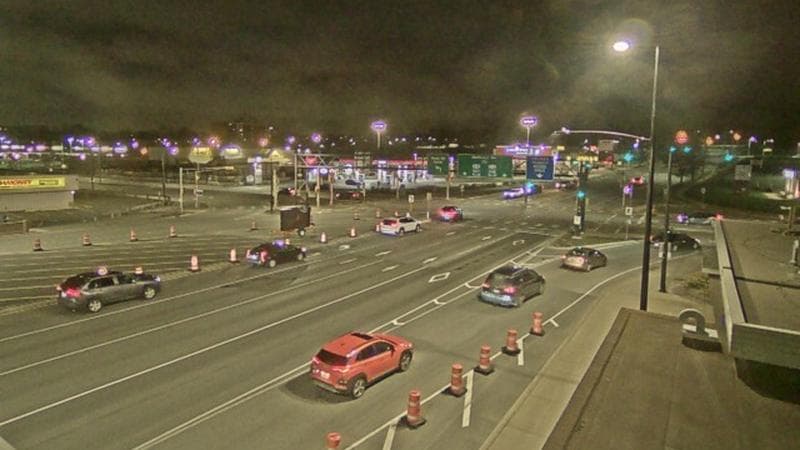 Macdonald Bridge - Halifax bound