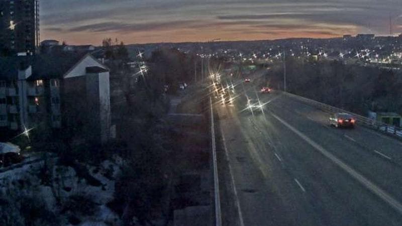 MacKay Bridge - Dartmouth bound