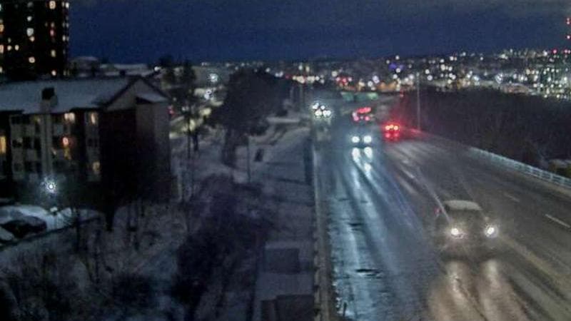 MacKay Bridge - Dartmouth bound