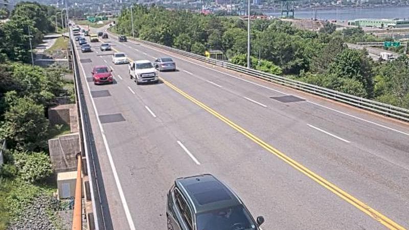 MacKay Bridge - Dartmouth bound