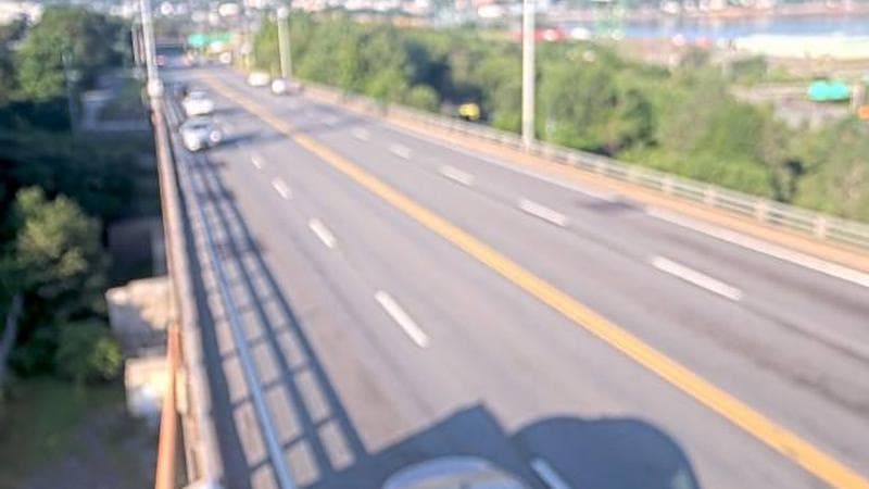 MacKay Bridge - Dartmouth bound