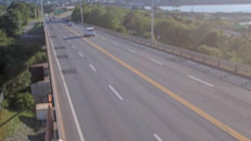 MacKay Bridge - Dartmouth bound