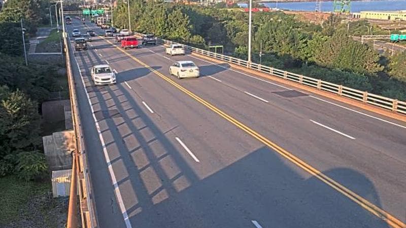 MacKay Bridge - Dartmouth bound